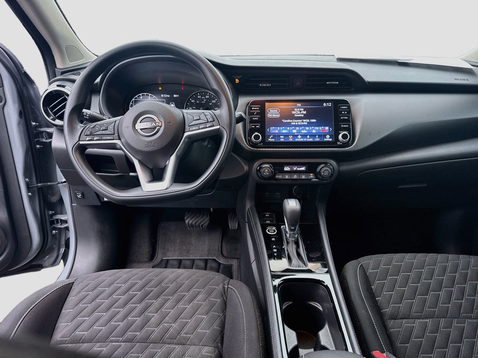 Used 2022 Nissan Kicks SV w/ Interior Electronics Package FWD image 20
