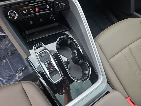 Used 2025 Audi Q5 2.0T Premium w/ Convenience Package image 28