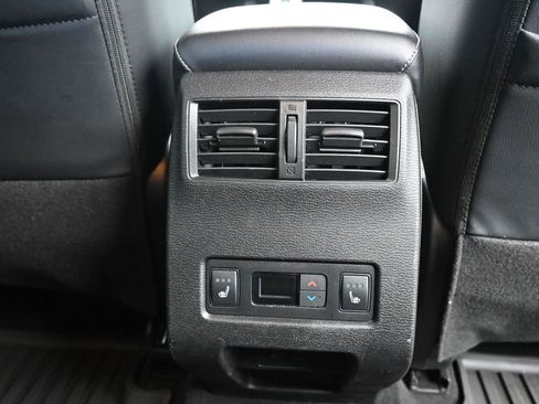 Used 2023 Mitsubishi Outlander SEL image 16