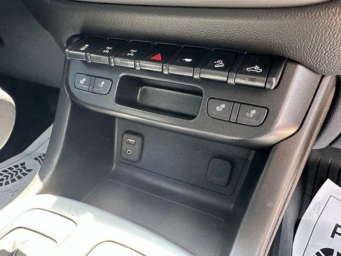 Used 2018 Chevrolet Colorado ZR2 AWD/4WD image 17