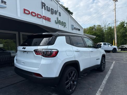 New 2026 Jeep Compass Limited AWD/4WD image 3