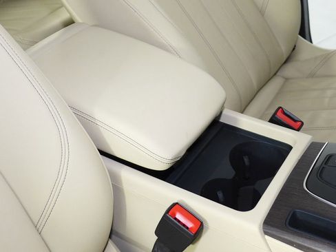 Used 2023 Audi Q5 2.0T Premium w/ Convenience Package image 16