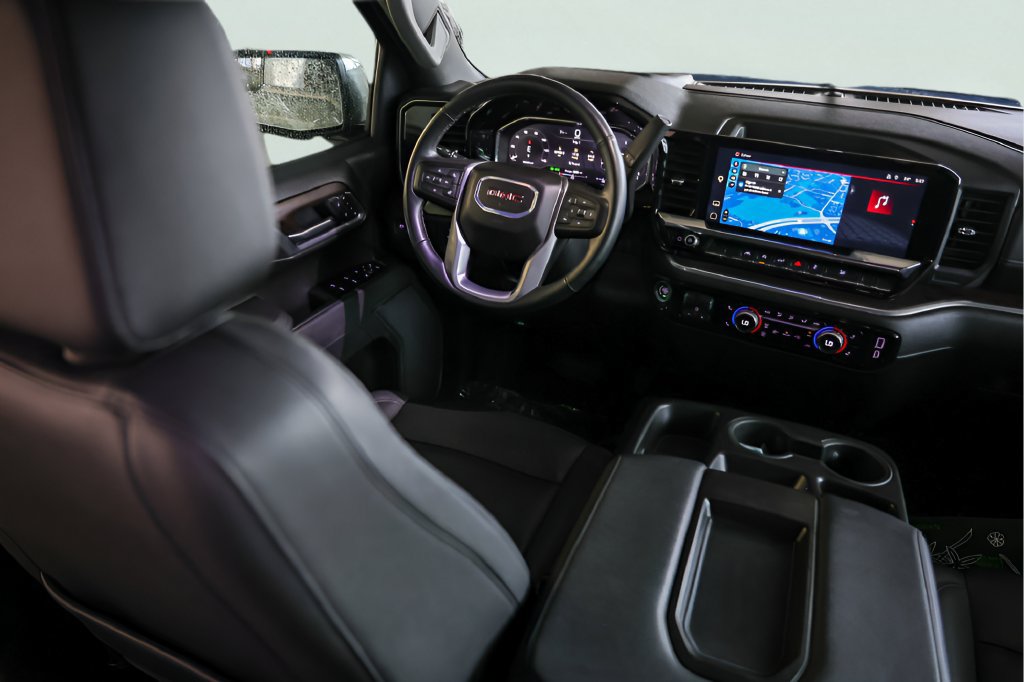 Used 2025 GMC Sierra 1500 SLT RWD image 26