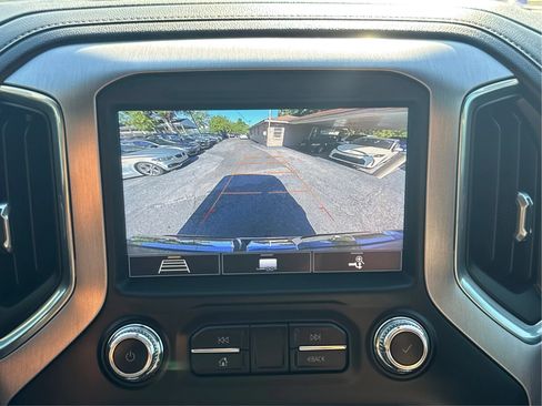Used 2020 GMC Sierra 1500 SLT RWD image 19