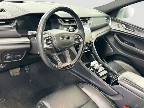 Used 2023 Jeep Grand Cherokee L Overland w/ Advanced Protech Group III image 7