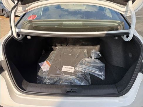 New 2026 Nissan Sentra SR image 19