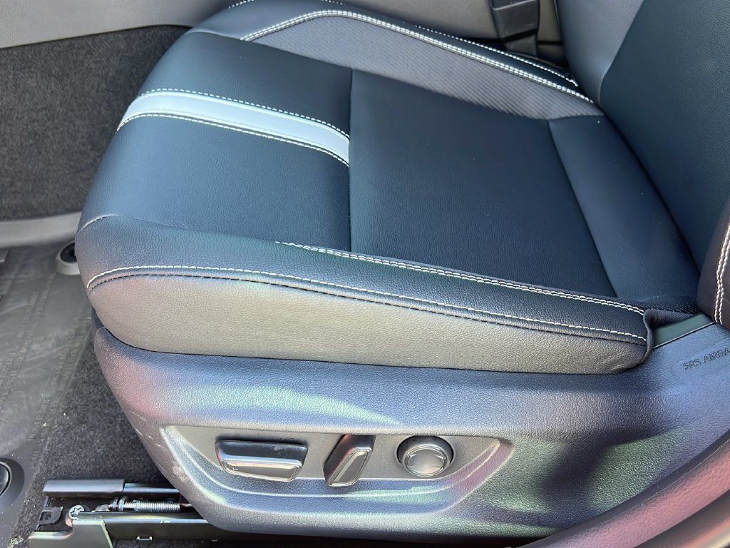 Used 2026 Toyota Camry SE FWD image 15
