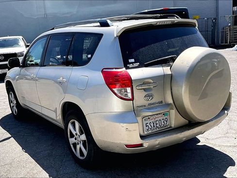 Used 2006 Toyota RAV4 Limited FWD image 6