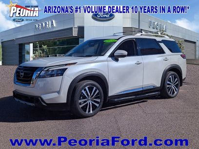 Used 2024 Nissan Pathfinder Platinum w/ Cargo Package
