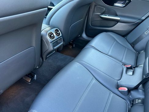 Used 2022 Mercedes-Benz C 300 Sedan image 12