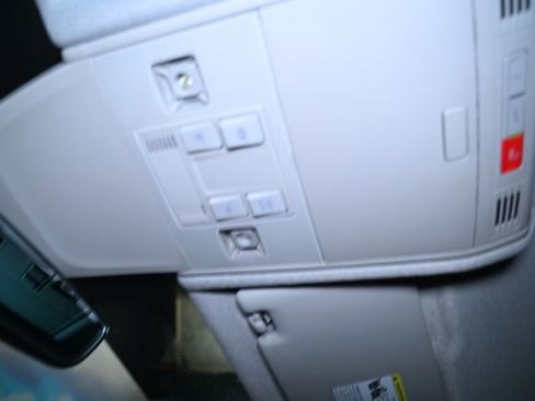 Used 2022 Volkswagen Tiguan SE image 36