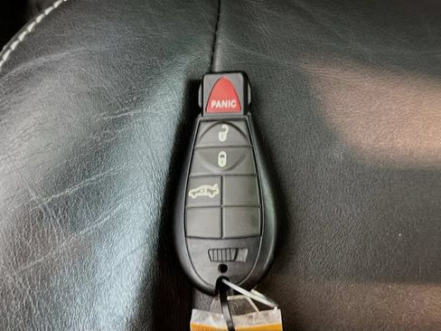 Used 2012 Dodge Challenger SXT Plus RWD image 29