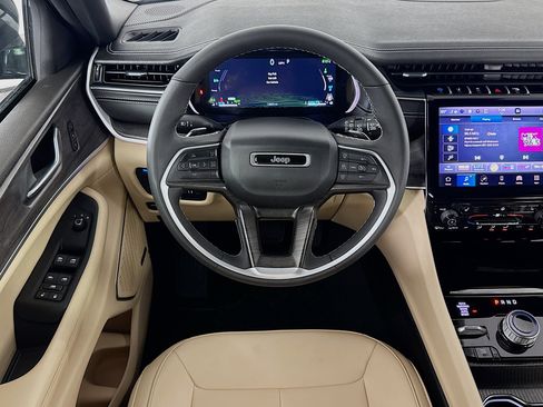 Used 2024 Jeep Grand Cherokee Limited 4xe image 16