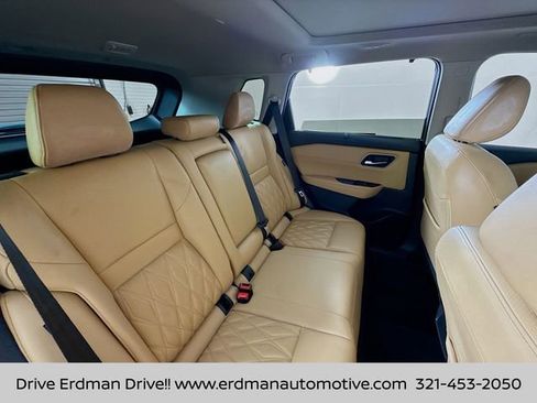 Certified 2023 Nissan Rogue Platinum image 11