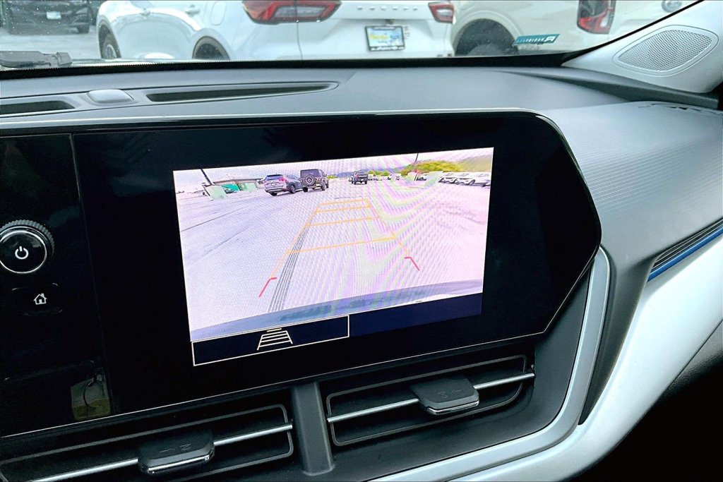 Used 2025 Chevrolet Trax LS w/ LS Convenience Package FWD image 23