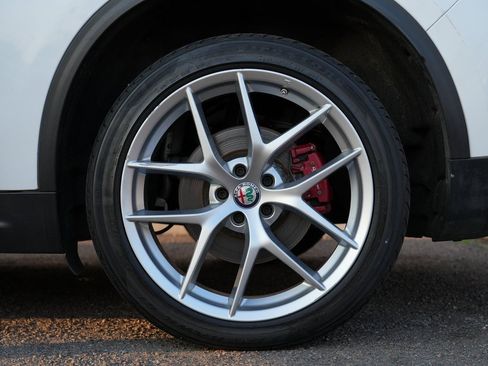 Used 2019 Alfa Romeo Stelvio Ti Sport w/ Quick Order Package 22S Sport image 14