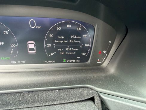 Used 2025 Honda Accord Touring image 2
