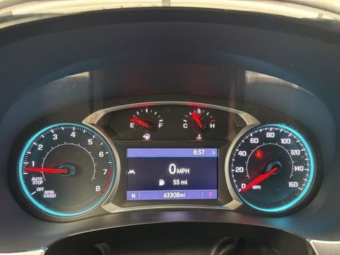 Used 2022 Chevrolet Traverse LT image 25