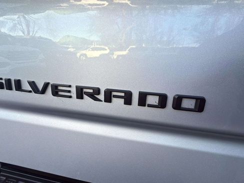 Used 2021 Chevrolet Silverado 1500 LT Trail Boss w/ Convenience Package II image 19