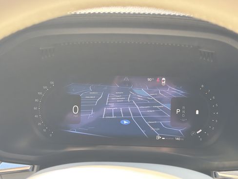Certified 2023 Volvo XC60 B5 Ultimate w/ Protection Package Premier FWD image 21