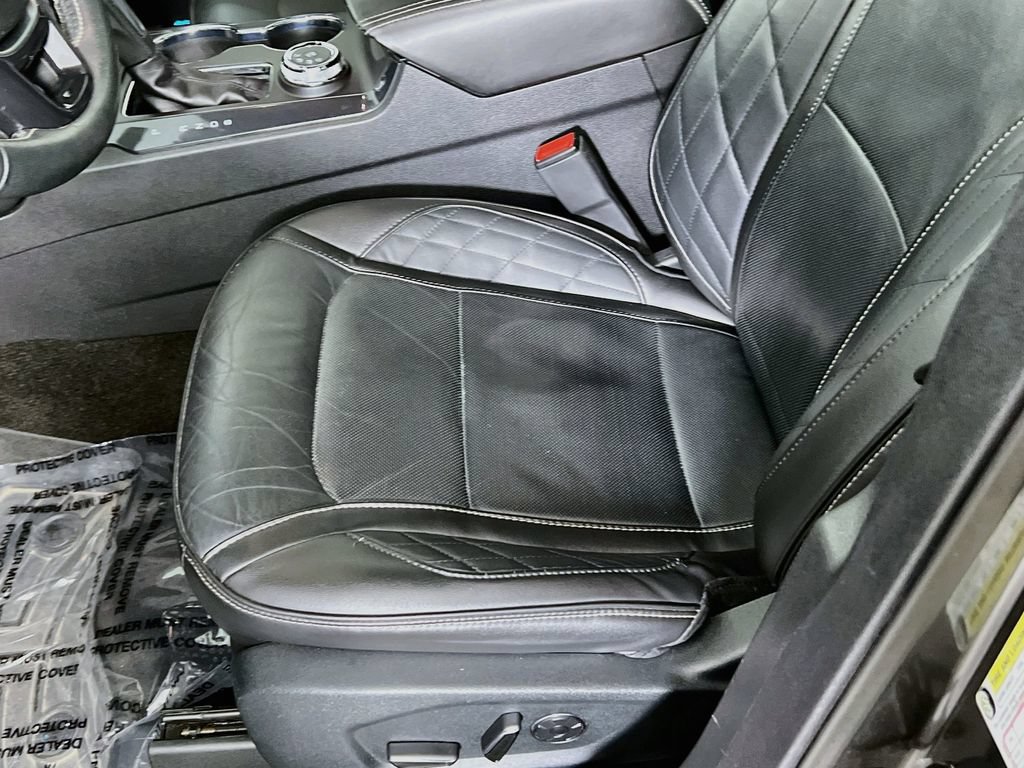 Used 2018 Ford Explorer Platinum AWD/4WD image 19
