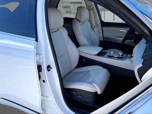 New 2026 Genesis GV70 2.5T Select image 10