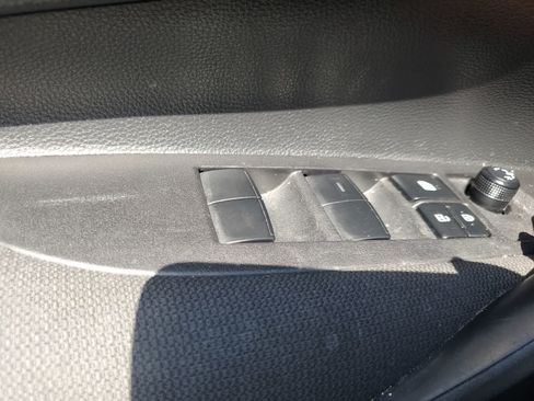 Used 2025 Toyota Corolla LE FWD image 23
