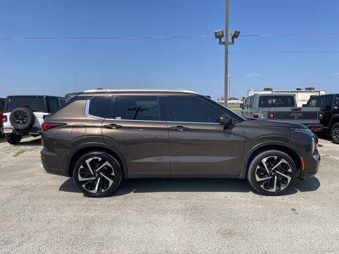 Used 2022 Mitsubishi Outlander SEL FWD image 3