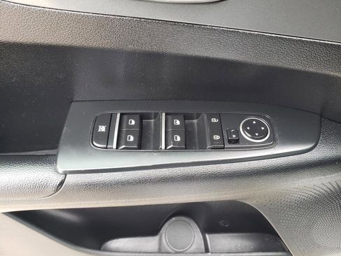 Used 2020 Kia Forte LXS image 28