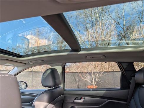 Certified 2023 Hyundai Santa Fe SEL w/ Premium Package image 28