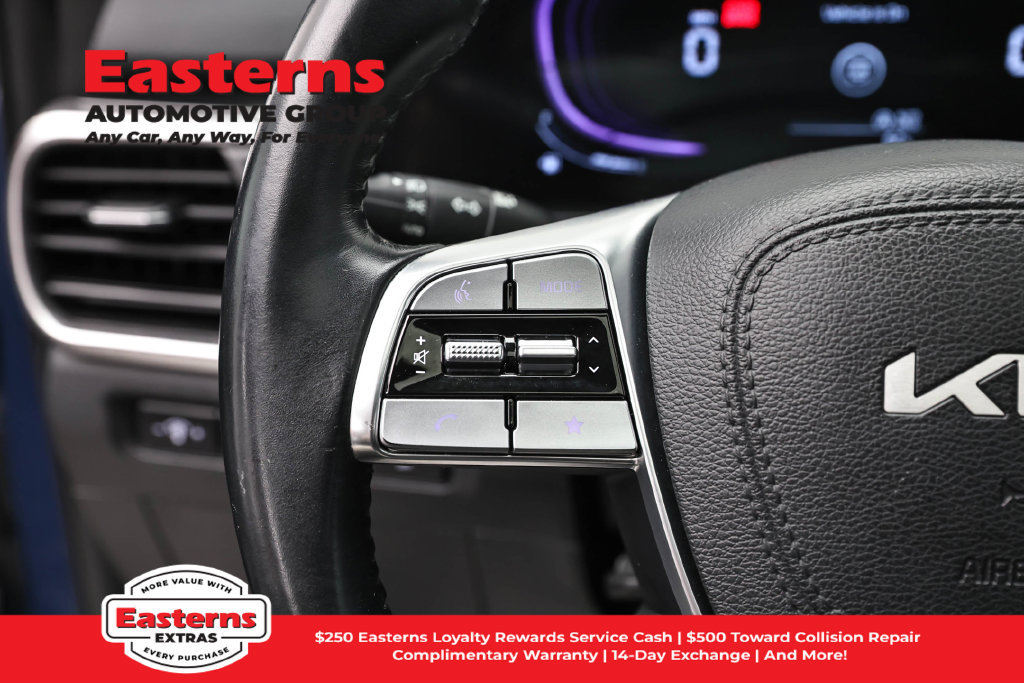 Used 2025 Kia Telluride S FWD image 16