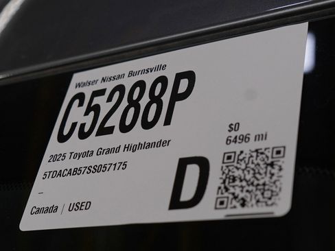 Used 2025 Toyota Grand Highlander AWD Hybrid image 32