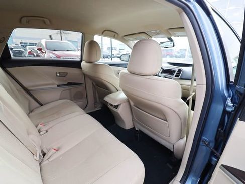 Used 2010 Toyota Venza AWD image 41