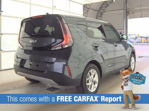 Used 2025 Kia Soul LX w/ LX Technology Package image 2