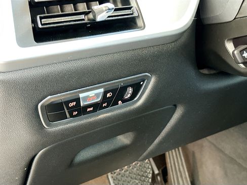 Used 2023 BMW X7 xDrive40i image 10