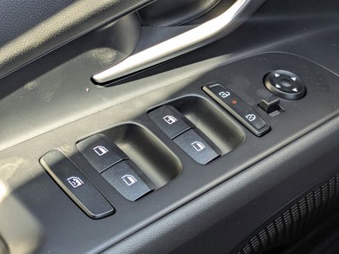 New 2026 Hyundai Elantra SE FWD image 13