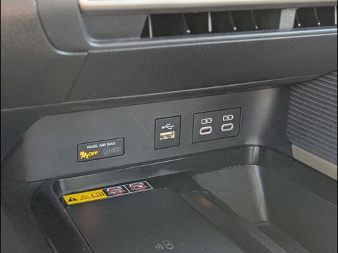 Used 2025 Toyota Camry SE FWD image 16