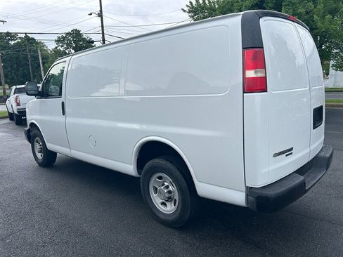 Used 2013 Chevrolet Express 2500 RWD image 6