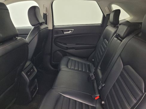 Used 2024 Ford Edge SEL image 18