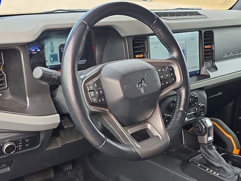 Used 2021 Ford Bronco Badlands image 13