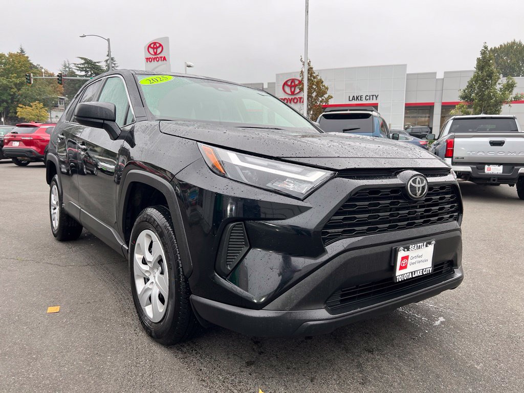 Certified 2025 Toyota RAV4 LE AWD/4WD image 1