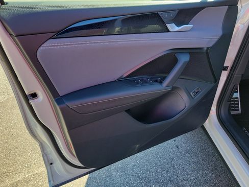 New 2026 Volkswagen Tiguan SE R-Line image 32