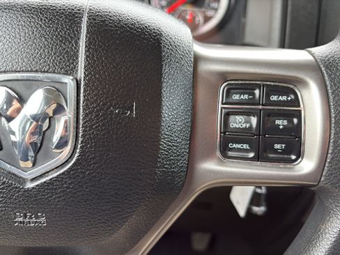 Used 2024 RAM 1500 Classic SLT AWD/4WD image 15