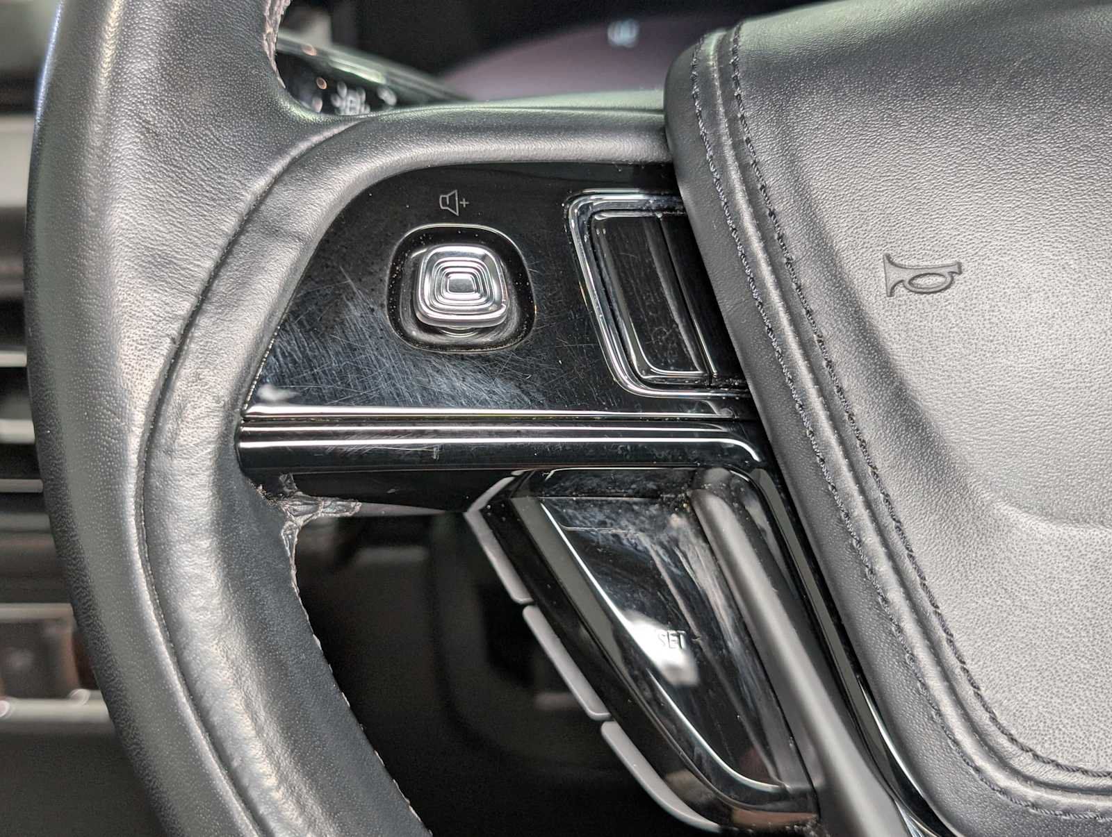 Used 2021 Lincoln Aviator AWD w/ Elements Package image 33