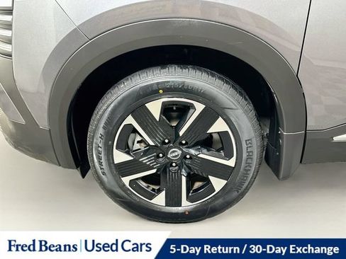 Used 2025 Nissan Kicks SV AWD/4WD image 34