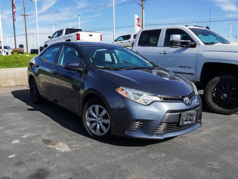 Certified 2016 Toyota Corolla LE FWD image 2