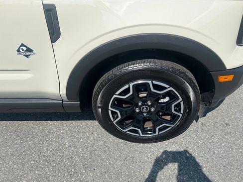 Used 2025 Ford Bronco Sport Outer Banks w/ Outer Banks Tech Package+ AWD/4WD image 9