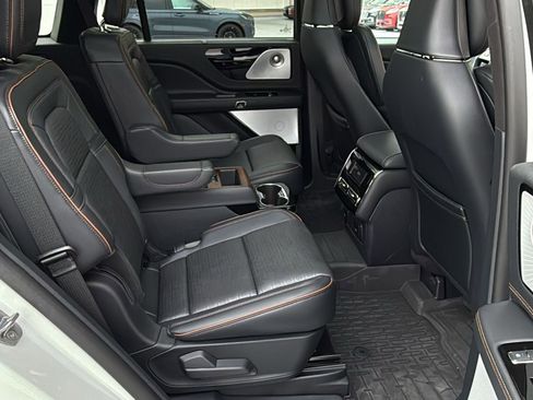 New 2025 Lincoln Aviator Black Label w/ Black Label Special Edition image 10