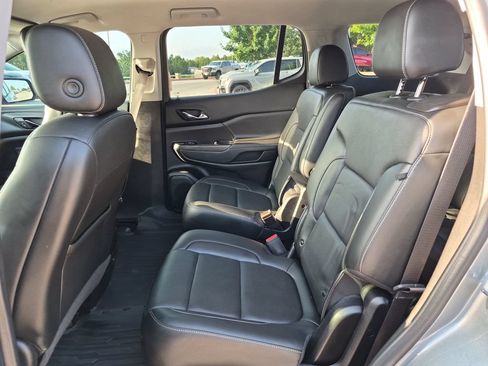Used 2023 GMC Acadia SLT w/ Preferred Package FWD image 35