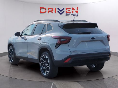 New 2026 Chevrolet Trax RS w/ Driver Confidence Package image 3